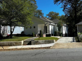 Charming family friendly spacious 3/3 bath